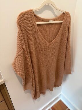 Free People Oversized V-Neck Women’s Sweater - dusty rose